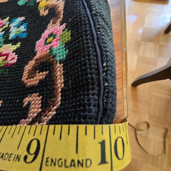 Vintage Black & Floral Needlepoint / Tapestry Bag with Gold Embossed Metal Hardw - Picture 14 of 14